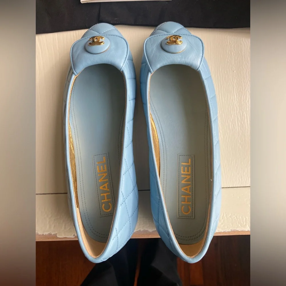 Brand new Chanel baby blue flats - Picture 1 of 6